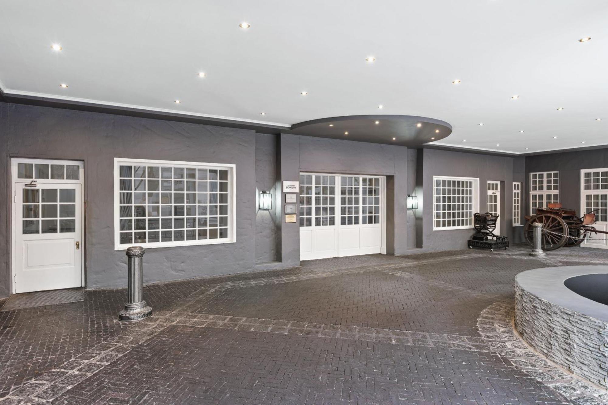 Protea Hotel By Marriott Johannesburg Balalaika Sandton Exteriér fotografie