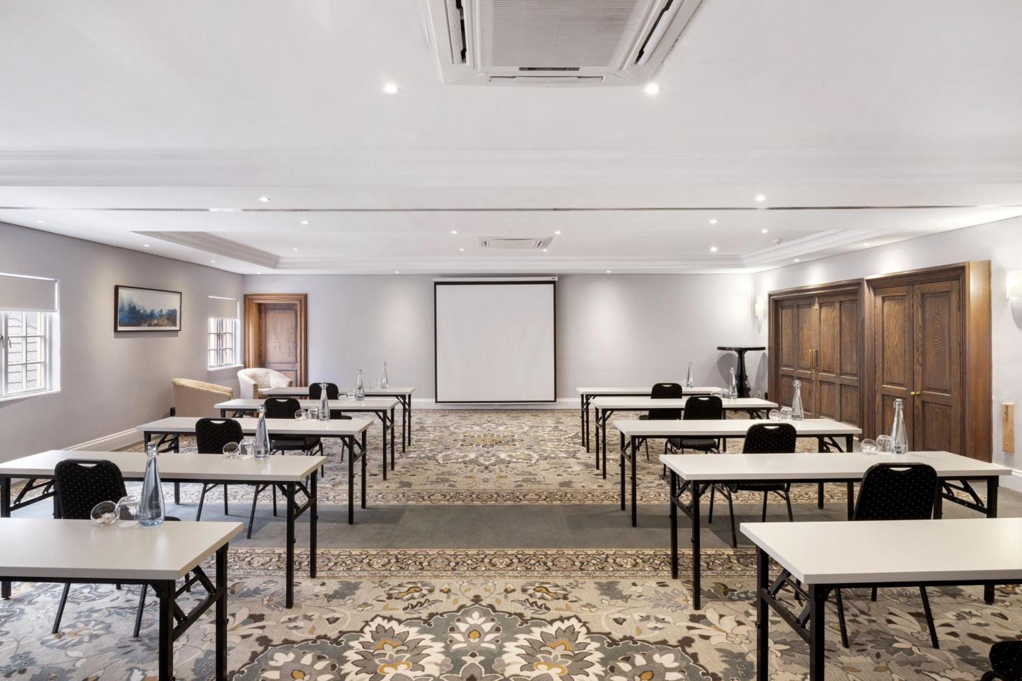 Protea Hotel By Marriott Johannesburg Balalaika Sandton Exteriér fotografie